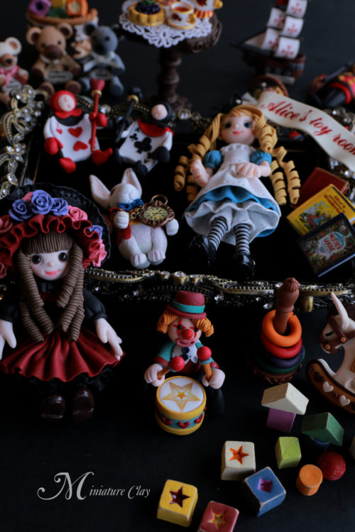 不思議の国のアリス　ミニチュアクレイクラフト　おもちゃの額